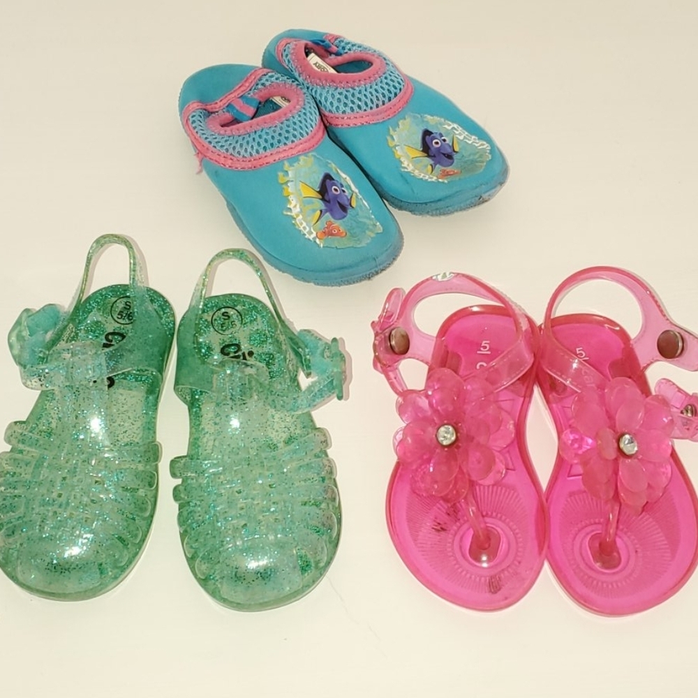 (2) Toddler Jellies & Water Shoes size 5 & 5/6